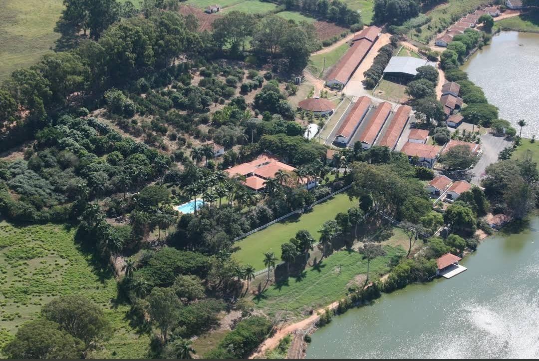 Propriedade rural em São Sebastião da Grama — 1.150 ha — foto 1 de 12