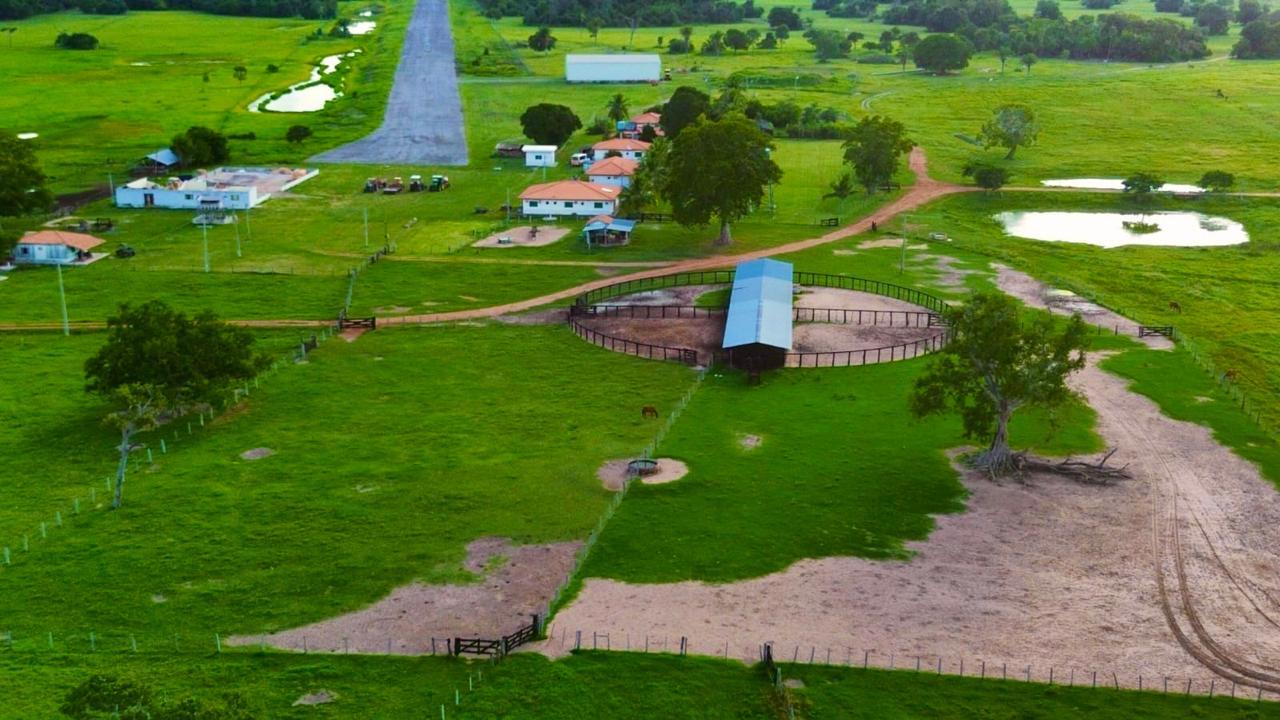 Propriedade rural em Cáceres — 44.265 ha — foto 1 de 12